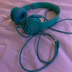Teal beats